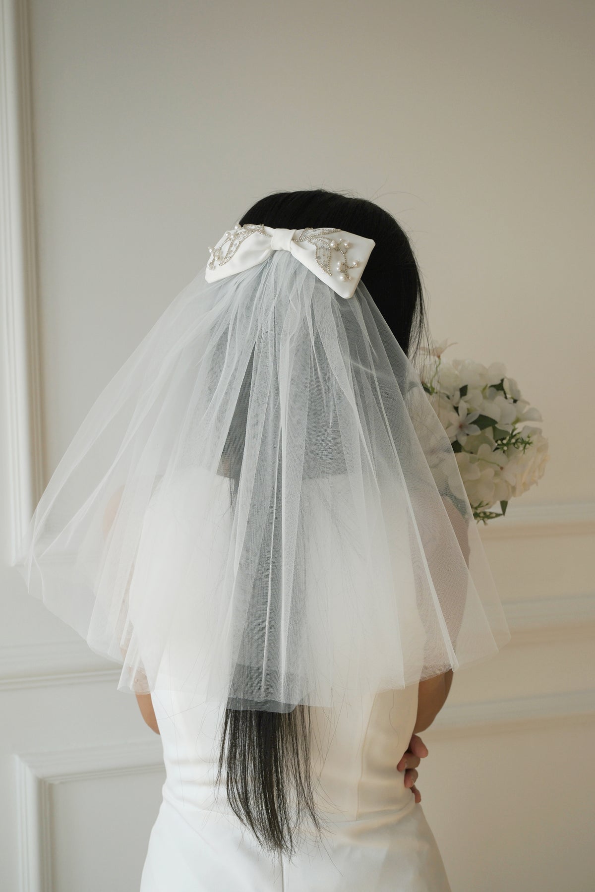 Elegant White Bridal Veil with Bow Satin Wedding Bow Veil – Velo Bianco main image 3