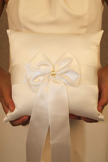 White Bowknot & Big Pearl Ring Pillow - Style #RP-003